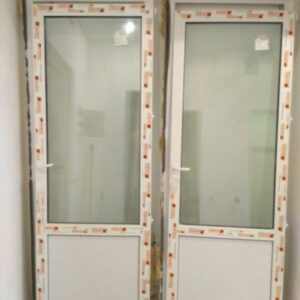 Пластиковые двери со стеклом 700х2100 мм (70 на 210 см)